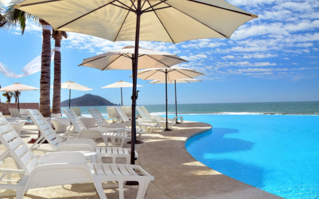 Park Royal Beach Mazatlán
