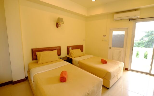Baan Rim Khong Hotel
