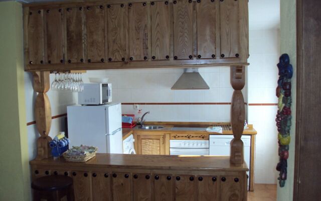 Ermita de Gredos Casas Rurales Artesano I y II/III