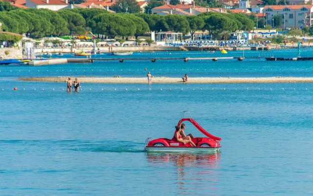 Awesome Home in Pula With 4 Bedrooms and Wifi