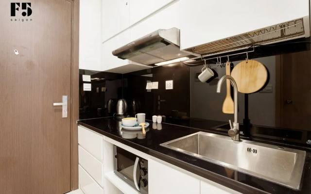 F5 Saigon Luxury Studio