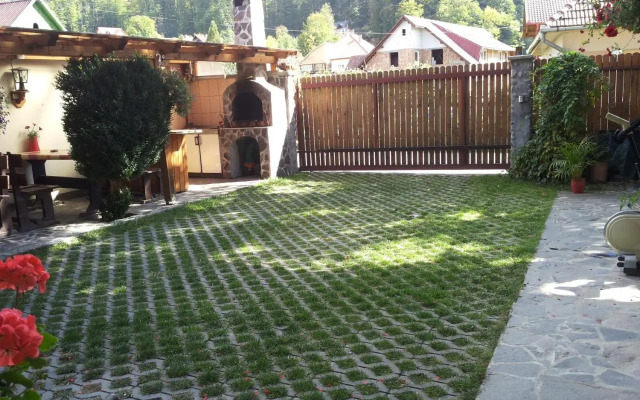 Pasager House