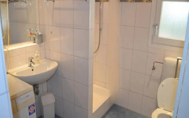 Sunlit Holiday Home by the Sea