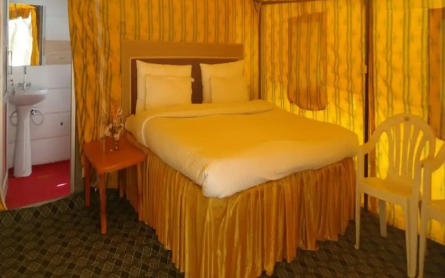 Royal Deluxe Camp