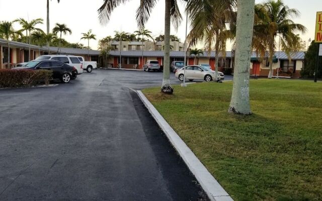 Deluxe Inn Motel - Homestead