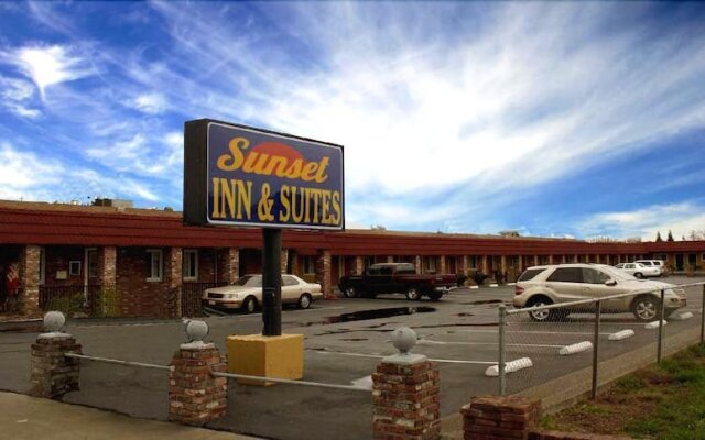 Sunset Inn And Suites
