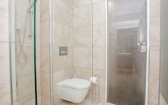 Exquisite 2 Bedroom Apartment In Bank