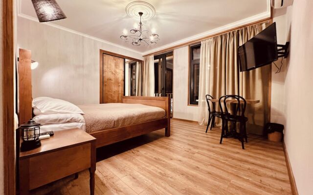 ул. Бахтриони, 2