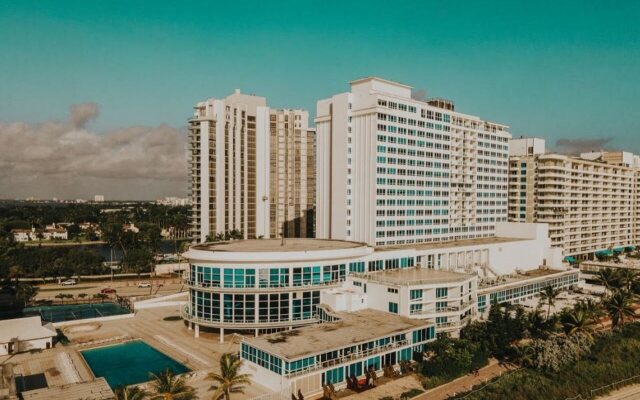 Design Suites at Castle Beach