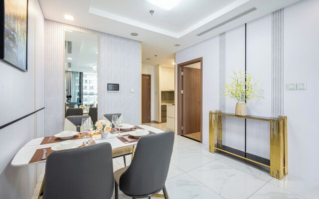 Landmark Apartment in Vinhomes Central Park