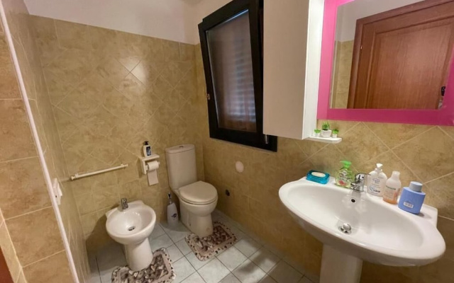 Sardinia Hillside Retreat - Apt 14 - 2BR, quiet area, parking