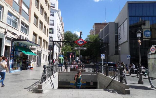 Apartamento 6 plazas. Centro de Madrid. Ref27