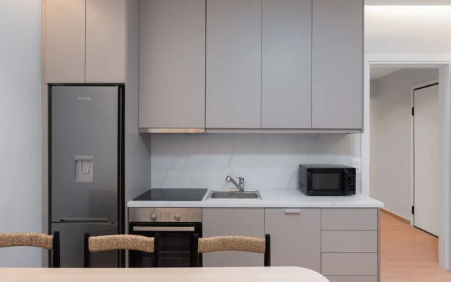 Acropolis White Key Residence