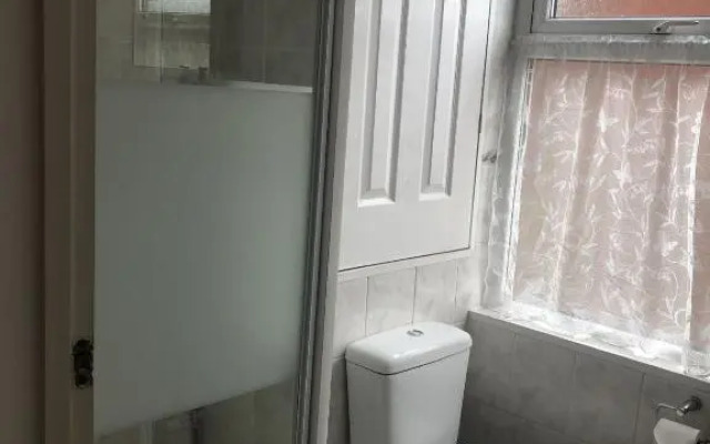 Spindrift Guest House - Adults Only