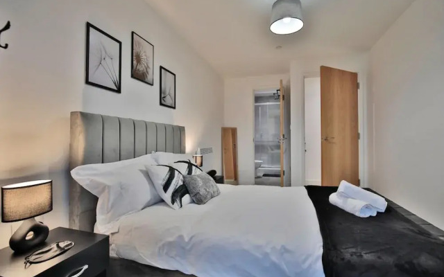 Manchester - 2-bed Apartment - Sleeps 4 - Wifi