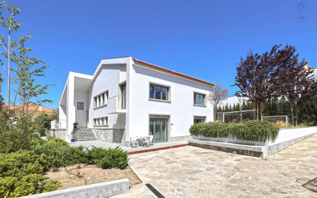 Santa Joana Residence with Garden and heated pool