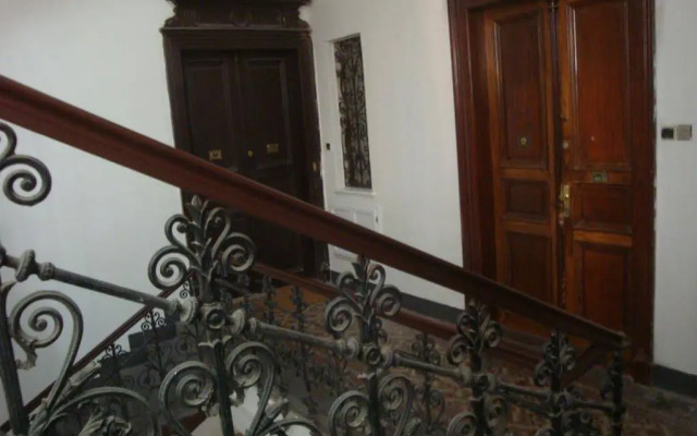 Gallery Hostel
