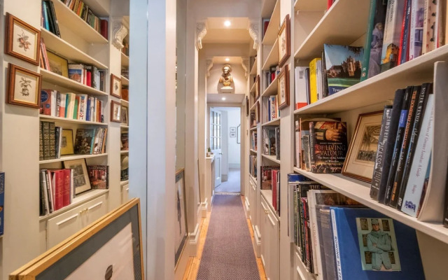 The Grand Old Boy - Marylebone - by Frankie Says