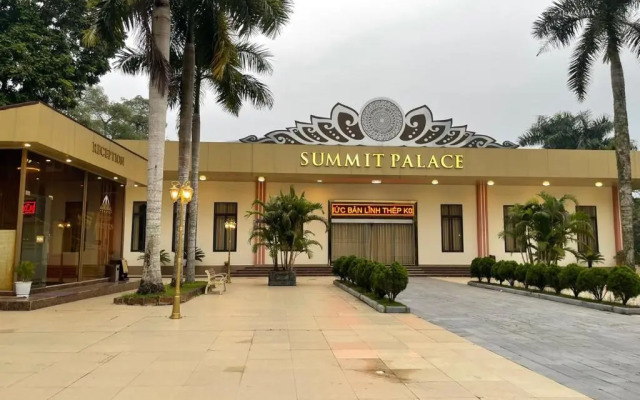 Paragon Resort