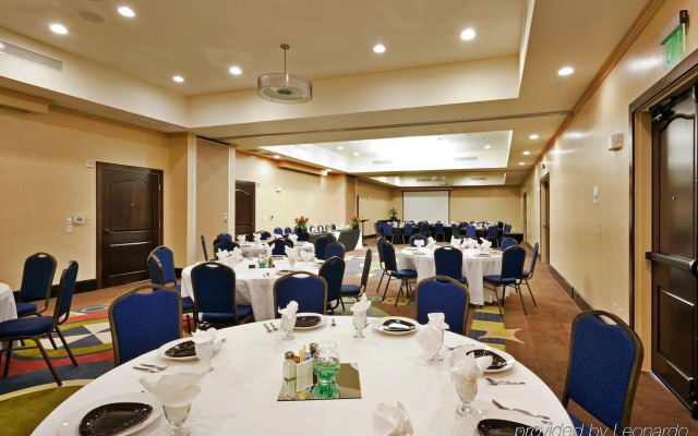 Holiday Inn Hotel & Suites Waco Northwest by IHG