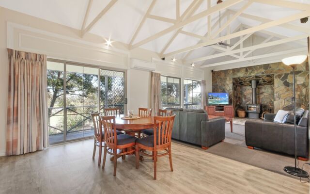 Waverley House Cottages