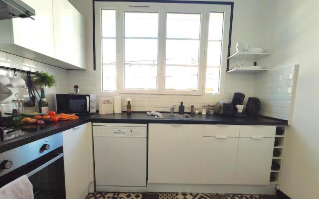 #LIndustrioChampetre Free Parking, Bien Situé, Spacieux, Proche Clinique