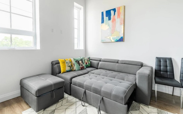 2storey 2bd Designed Loft Free Parking 2