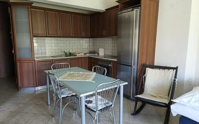 Voula Kourbeti Apartments