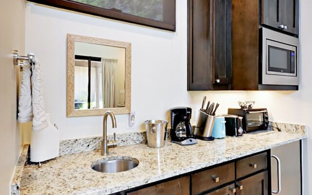 The Reserve at Lake Travis Cabin #4