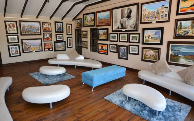 Balmoral Lodge