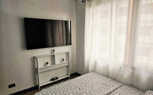 Paseo Verde Las Pinas - Sleeps 2 Adults & 2 Children