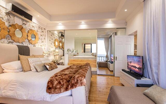 Clifton YOLO Spaces – Clifton Beachfront Apartments