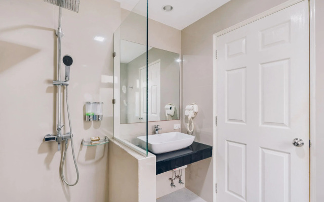 Combo Beach Hotel Samui