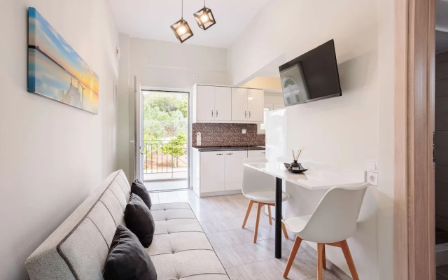 Seaview Serenity - Beachside Getaway
