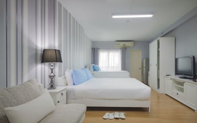 Nicely Apartment Close BKK Airport