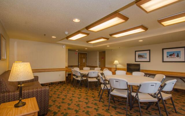 Black Beach Inn by GrandStay