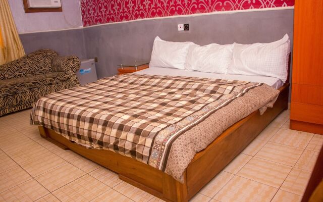 Duckland Hotel and Suites Ltd