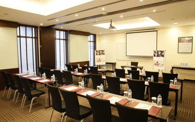 Mercure Gold Hotel Jumeirah Dubai by Accor