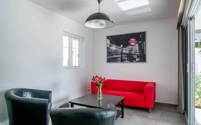 Bon Bini ☀️? Condo W/ Great Location, Tropical Garden & Pool