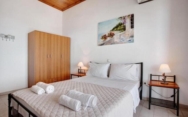 Yiannis Apartment 5 Adults