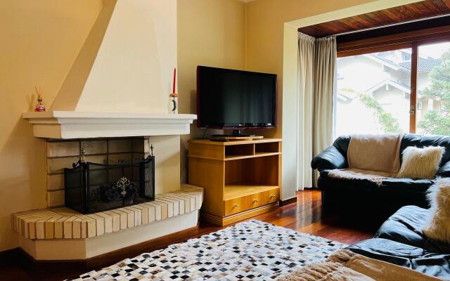 MRG- Colonial 2D - 200 mts da Rua Torta