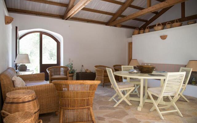 Paxos' Villa - Pool & AC