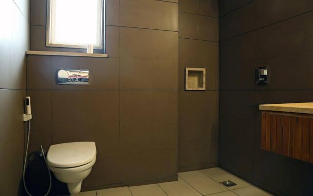 FabHotel Club Royale Airport