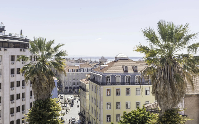 Downtown, Lisbon Apartment