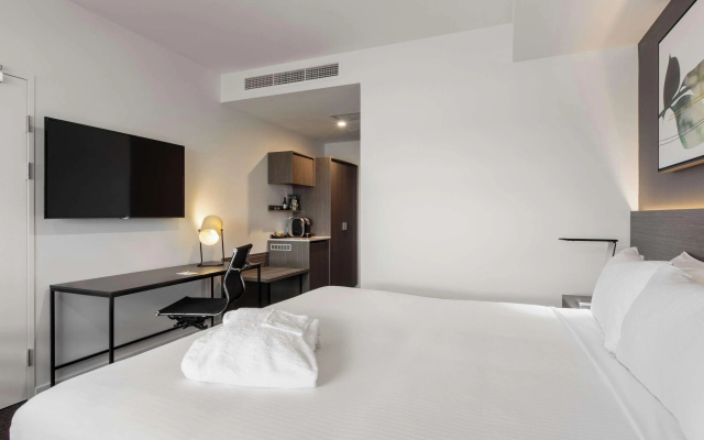 Mercure Sunshine Coast Kawana Waters – Guest Rooms – Sunshine Coast