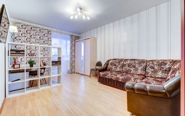 AG Apartment Rossiskiy 8