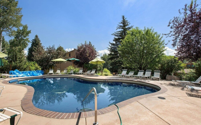 Seasons Four By Snowmass Vacations