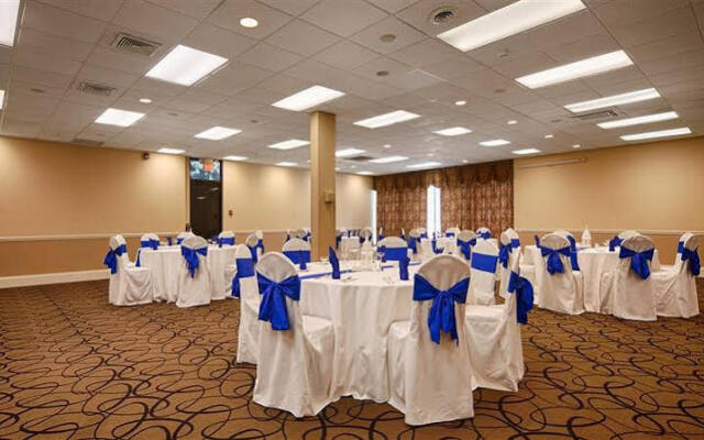 Best Western Plus Johnson City Hotel & Conference