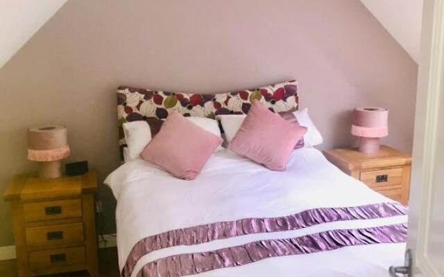 Red Deer Cosy Apartment in Letterfrack Connemara