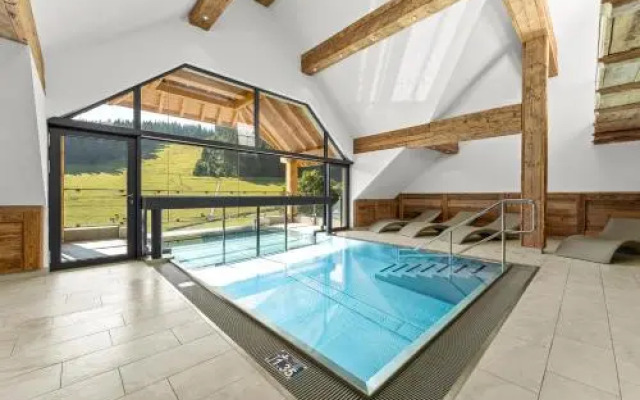 Schwarzenbach - Apartments & Rooftop Pool